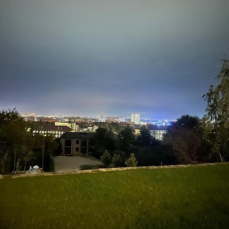 Панорамні Апартаменти Užhorod Esterno foto